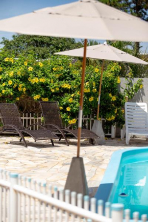 Sobrado com Piscina - Pontal do Parana